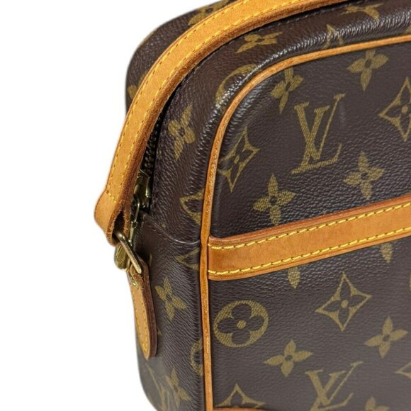 LOUIS VUITTON Brown Monogram Canvas Shoulder Bag - Picture 11 of 15